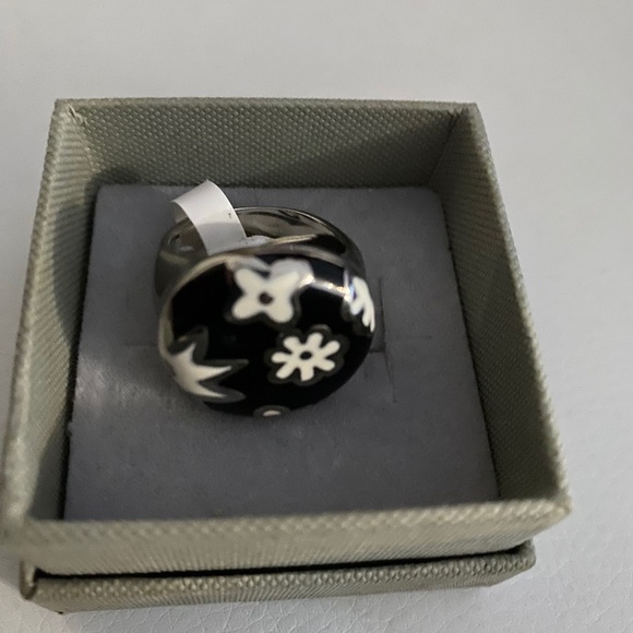 Statement ring - Picture 2 of 4